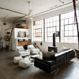 Loft Wohnzimmer mit Kamin