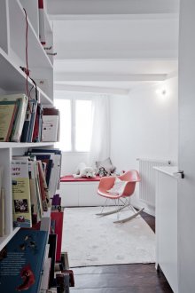 Librería infantil en estilo loft.