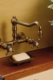 Duvara monte bronz karıştırıcı