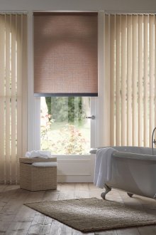 Vertical blinds and blinds in the bathroom