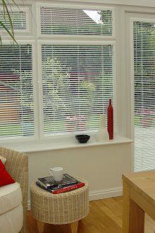 White blinds in the dining room