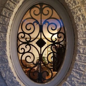 Oval pencere ızgarası