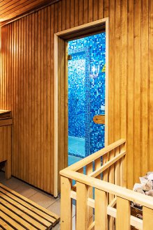 Bir ısıtıcı ile sauna iç