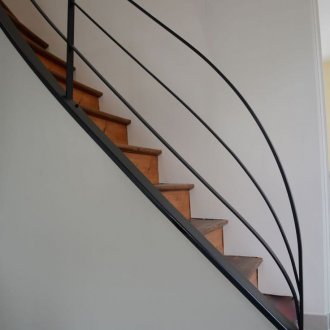 Minimalist merdiven korkulukları