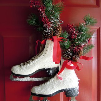 Original door decoration for the new year