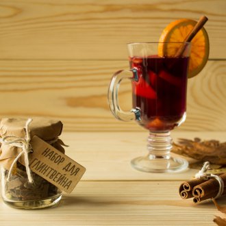 Set for mulled wine as a gift for the new year