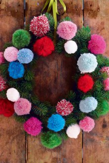 Christmas decorations from pompons