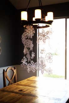 Flocos de neve de papel na decoração