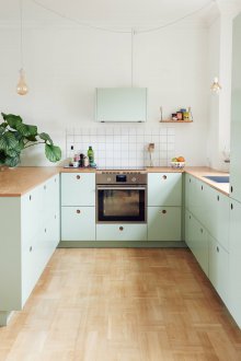 Dapur 14 persegi. m dalam warna pastel