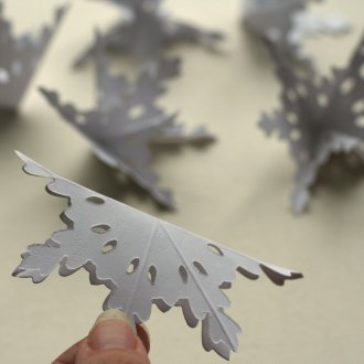 Flocos de neve de papel pequeno