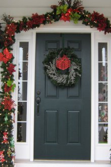 Decoration arch over the door