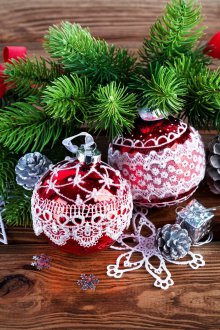 Crafts from Christmas balls