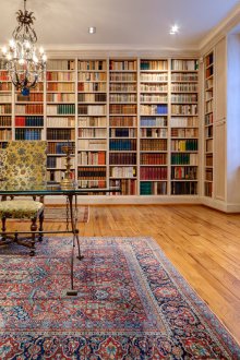 Bibliothèque maison de style italien