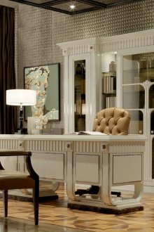 Cabinet dans le style italien