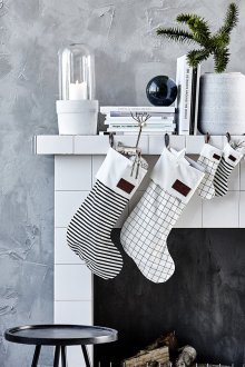 Lareira de Natal pronta para uso no estilo escandinavo