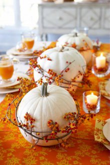 Citrouilles d'Halloween avec décor de baies