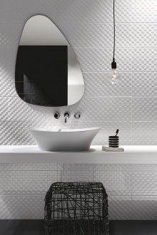 Alışılmadık şekilli banyo aynası