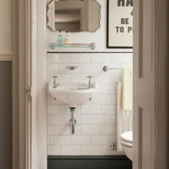 Küçük banyo aynası