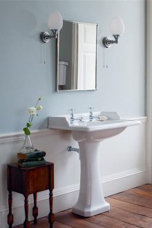Retro tarzı banyo aynası