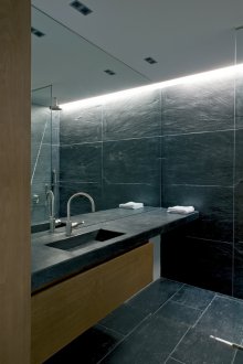 Duvara monte banyo aynası
