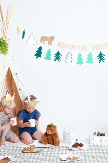 Dekoration eines Kindergeburtstages zum Thema Natur