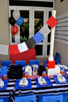 Machen Sie einen Kindergeburtstag im Lego-Thema