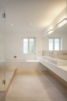 Kombine banyo hafif