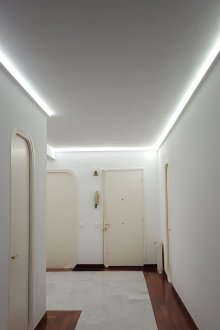 Işıklı tavan kaidesi