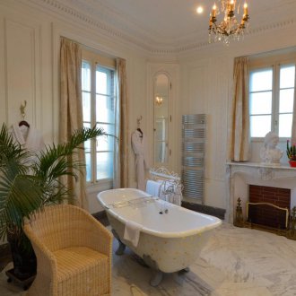 Süpürgelik banyo tavan