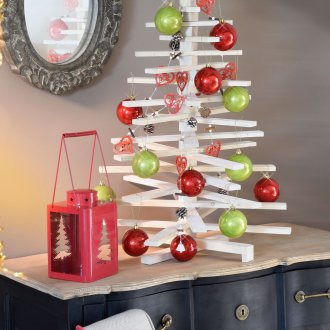 Décor d'un studio avec chevrons en bois
