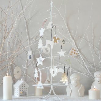 Décor d'un studio avec personnages