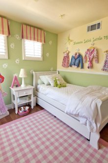 Quarto infantil em estilo provençal verde