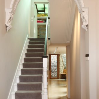 Interior arch with decor