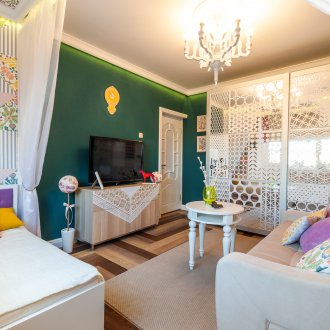 Patchwork style newborn baby zone