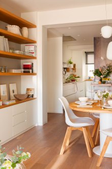 Entwerfen Sie eine kleine Küche im Haus