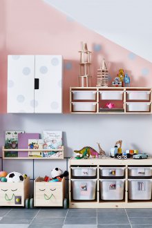 Storage of toys in a nursery for three