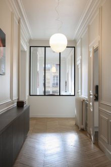 Décorer le couloir avec des panneaux Art Nouveau