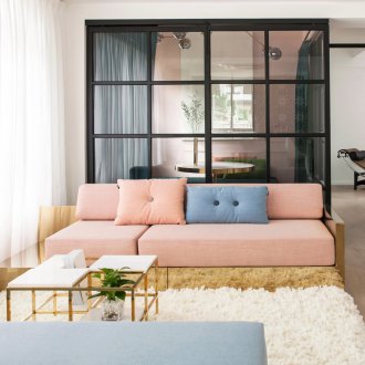 Budget repairs and layout in a studio apartment