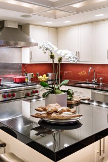 Cucina 9 mq con mobili in armadio