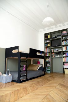 Modern tarzda iki erkek çocuk odası tasarımı
