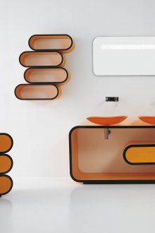 Turuncu ve siyah banyo mobilyaları