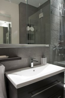 Küçük Taş Döşeme Banyo Tasarım Fikirleri