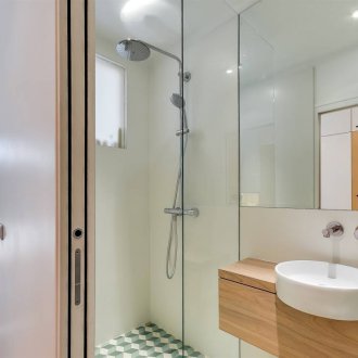 Minimalizm tarzı küçük banyo tasarım fikirleri