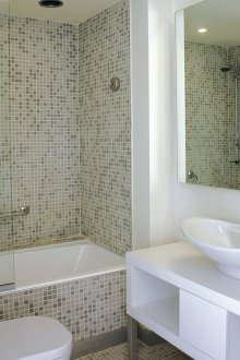 Küçük bir mozaik banyo için tasarım fikirleri