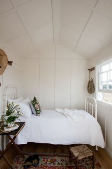 Habitación pequeña de estilo rústico