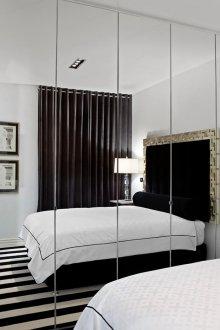 Dormitorio neoclásico pequeño