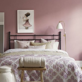 Pequeño dormitorio rosa