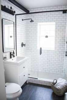 Badezimmer 4 qm mit Dekor