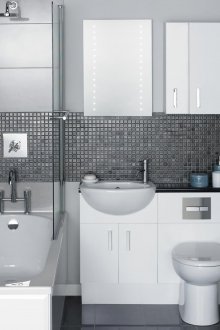 Badezimmer 4 qm mit Möbeln