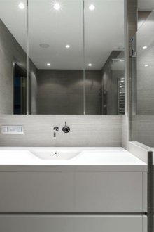 Badezimmer 4 qm grau
